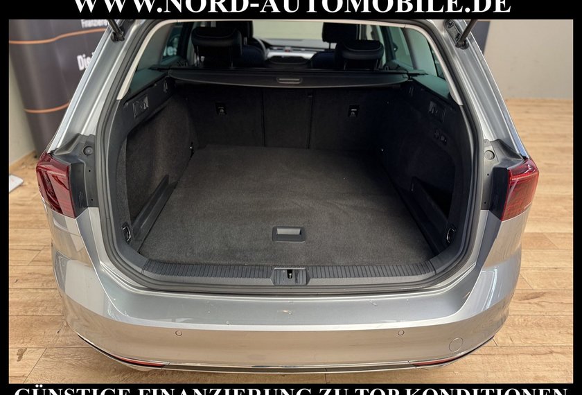 Volkswagen Passat Variant Passat Variant R-Line 4MOT 2.0 TSI DSG Leder/Nav