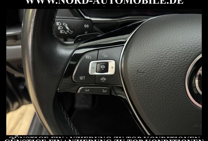 Volkswagen Touran Touran Highline 2.0 TDI DSG 7-Sitzer/Pano/AHK/17