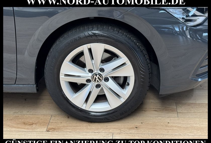 Volkswagen Golf Golf VIII Variant 1.5 eTSI Life DSG AHK/Navi/LED