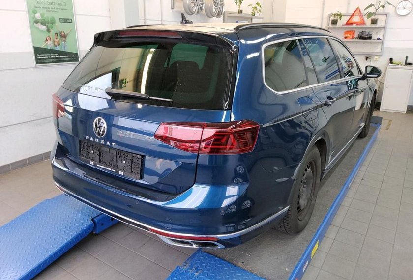 Volkswagen Passat Variant Passat Variant R-Line 2.0 TDI DSG Matrix/Kamera/