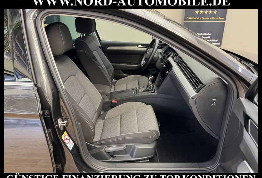 Volkswagen Passat Variant Passat Variant R-Line 2.0 TDI Kamera/Navi/LED
