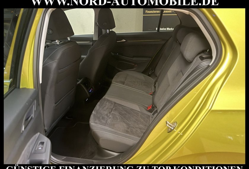 Volkswagen Golf Golf Style 1.5 eTSI DSG Kamera/Navi/LED/17