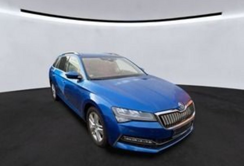 Skoda Superb Superb iV Combi Ambition 1.4TSI DSG AHK/Virt.Coc