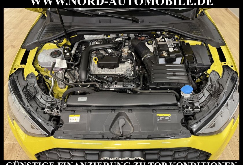 Audi A3 A3 Sportback S-Line 30 TFSI Leder/Navi/18/Virtua