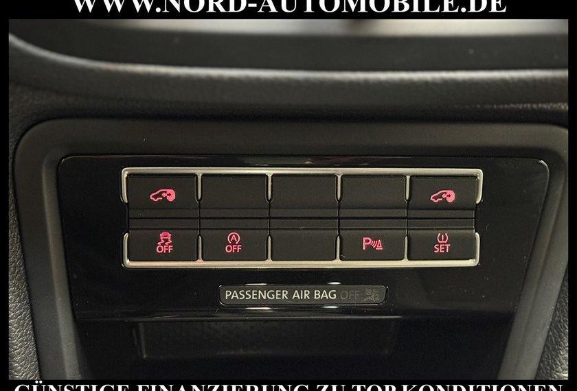 Volkswagen Sharan Sharan Comfortline 2.0 TDI DSG 4Motion*AHK*NAVI*