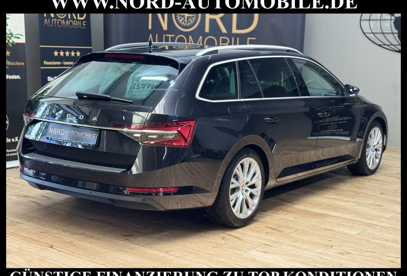 Skoda Superb Superb Combi STYLE TDI DSG*AHK*STHZ*LEDER*UPE62*