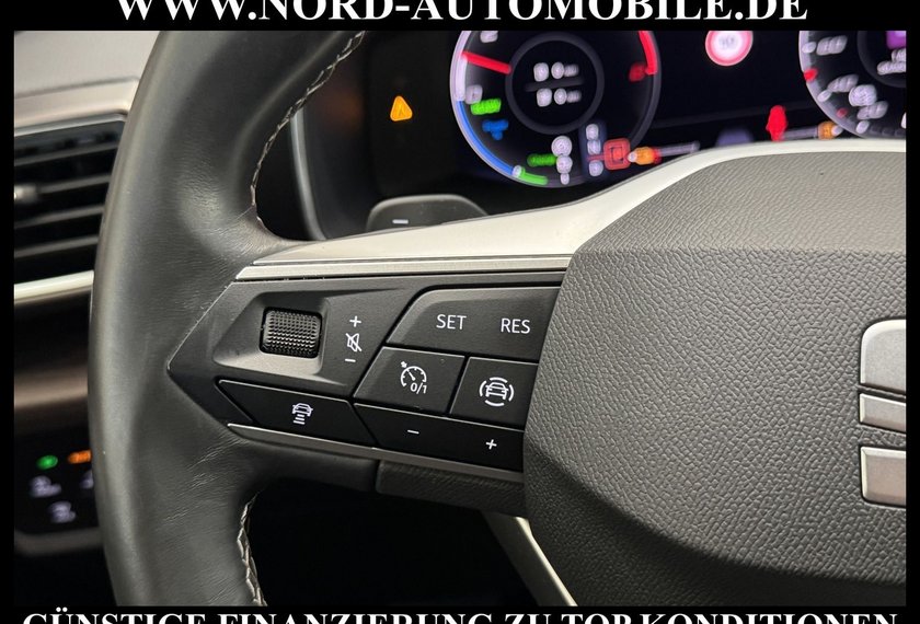 Seat Leon Leon Xcellence 1.4 TSI e-HYBRID DSG Navi/LED/17