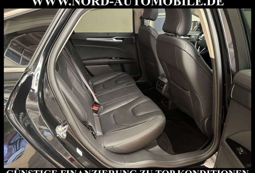 Ford Mondeo Mondeo Lim. 2.0 EB Titanium *LEDER*ACC*PANO*LED*