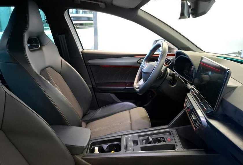 Cupra Leon Leon SP VZ 1.4 TSI e-HYBRID DSG Pano/Kamera/19