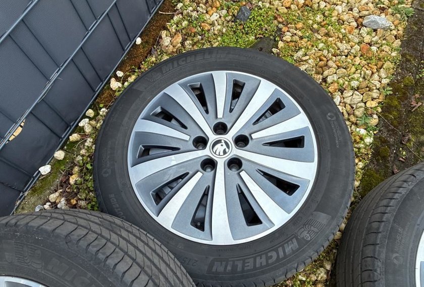 Skoda Superb Superb iV Combi Ambition 1.4TSI DSG AHK/Virt.Coc