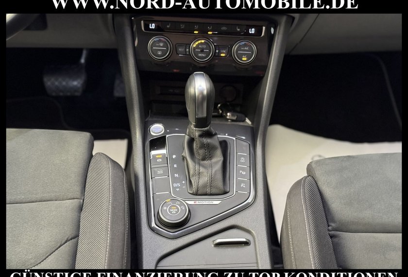 Volkswagen Tiguan Allspace Tiguan Allspace R-Line 4MOT 2.0 TDI DSG AHK/Dig.