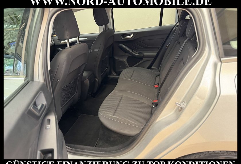 Ford Focus Focus Turnier 1.5 EB Titanium *LED*AHK*KAM*SHZ*
