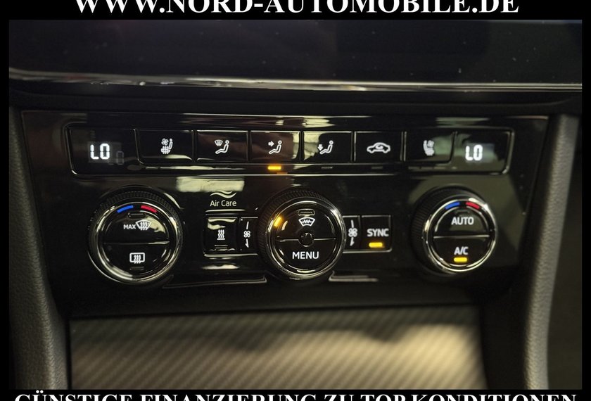 Skoda Superb Superb Combi 2.0 TDI DSG Sportline Pano/AHK/Lede
