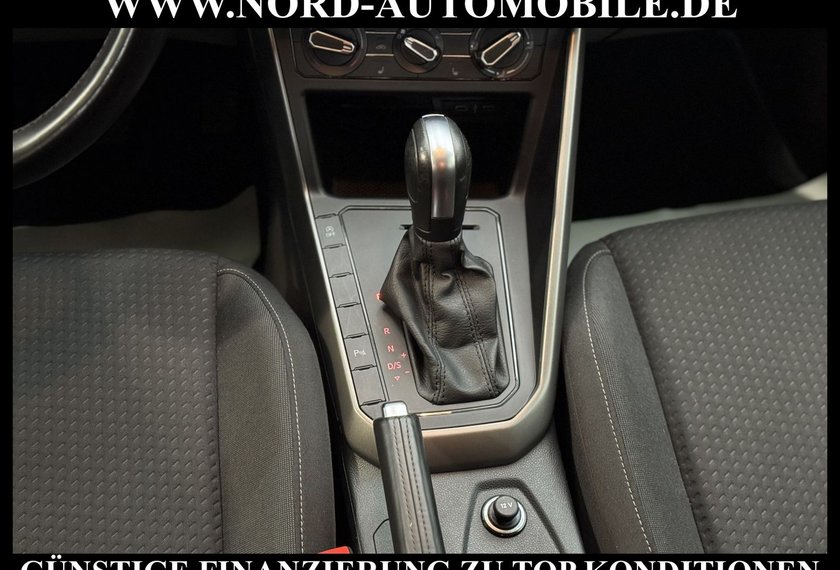 Volkswagen Polo Polo 1.0 TSI R-Line DSG Navi*PDC*SHZ*15&apos;&apos;*