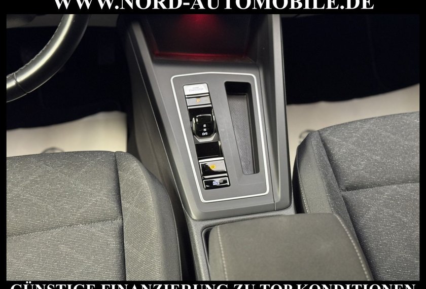 Volkswagen Golf Golf Variant Life 2.0 TDI DSG IQ.Light/AHK/Kamer