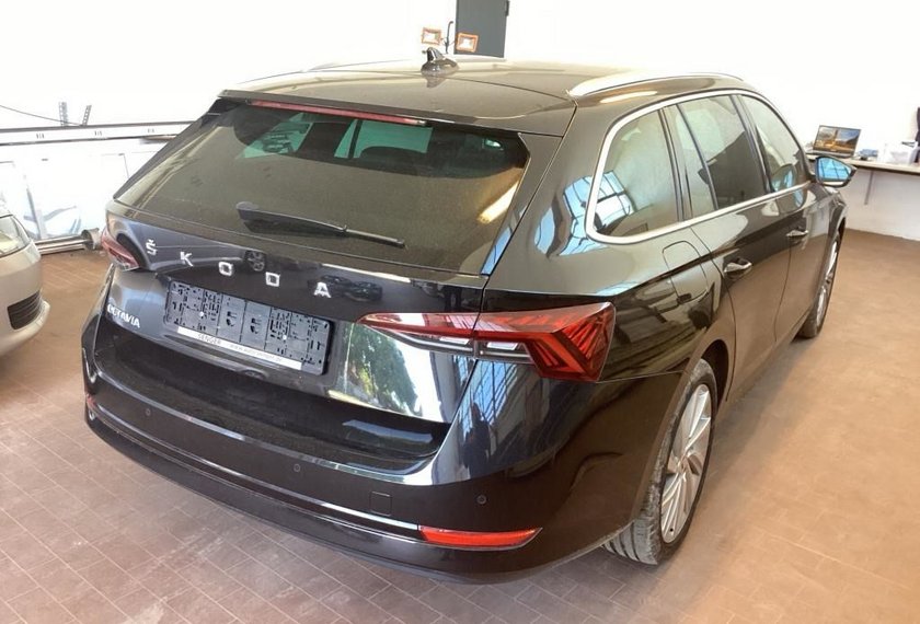 Skoda Octavia Octavia iV Combi Style 1.4 TSI DSG Navi/Head-Up/