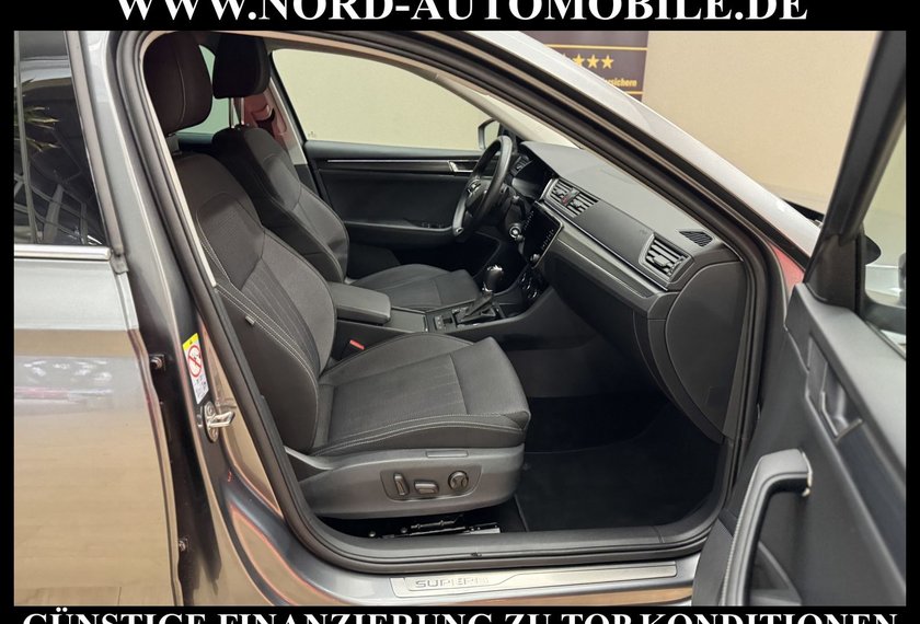 Skoda Superb Superb iV Limousine Style 1.4 TSI DSG Side&amp;Lane