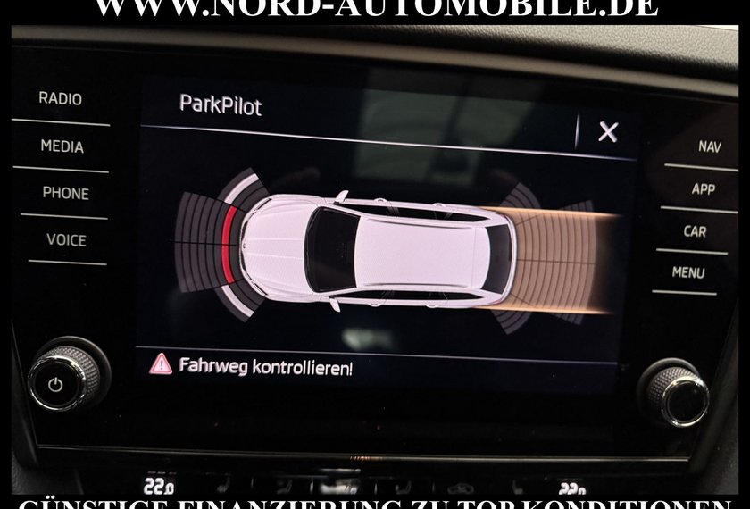 Skoda Octavia Octavia Combi Style 2.0 TDI DSG Pano/Navi/Lane