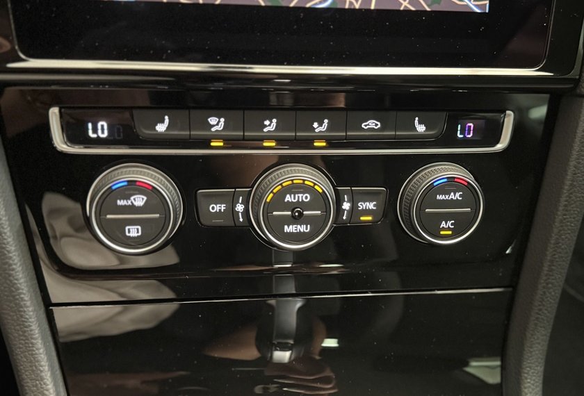 Volkswagen Golf Golf Limo 2.0 TDI DSG R-Line Dig.Cockpit*Navi*
