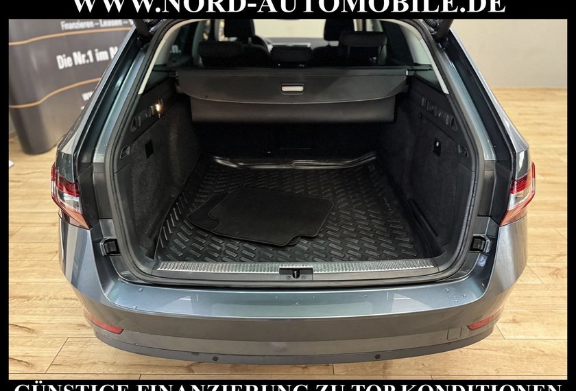 Skoda Superb Superb Combi 2.0 TDI DSG Style *XEN*PANO*VIRT*