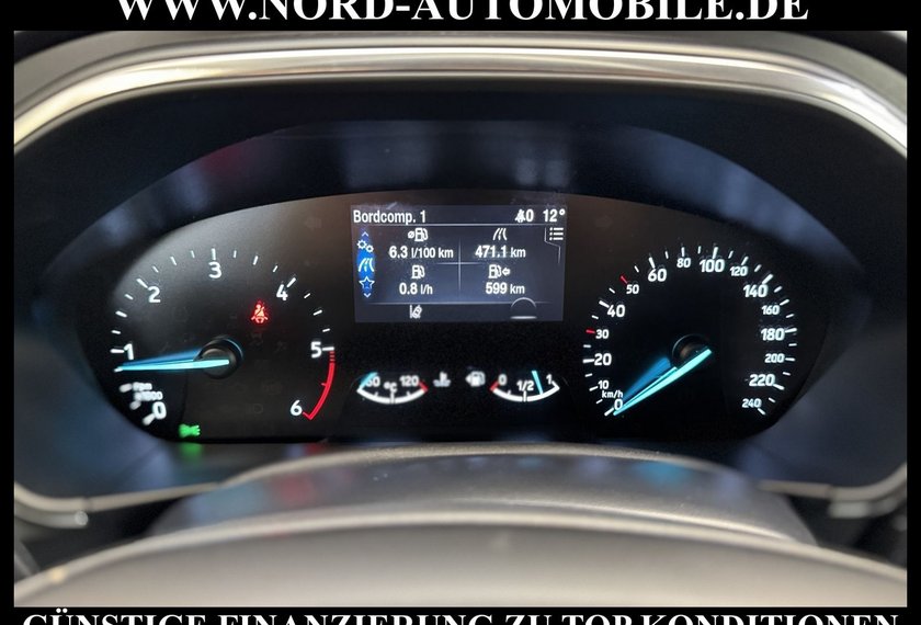 Ford Focus Focus Turnier 1.5 EB Titanium *LED*AHK*KAM*SHZ*