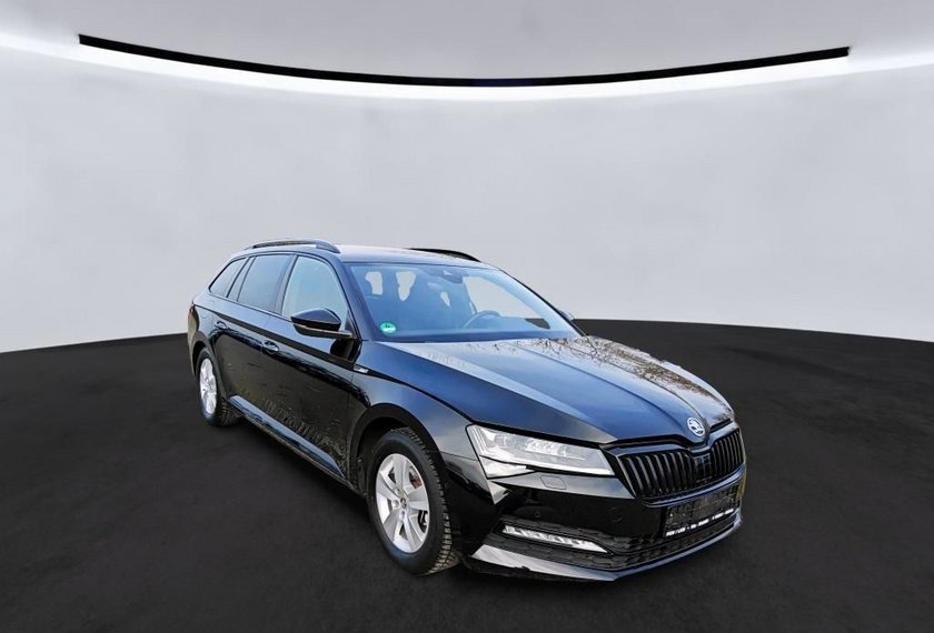 Skoda Superb Superb Combi Sportline 2.0 TDI DSG AHK/StHz/19