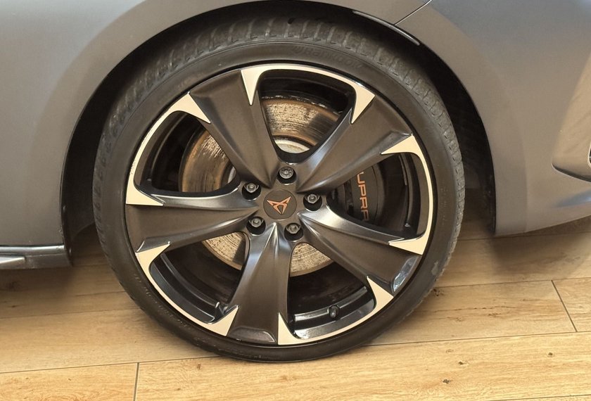Cupra Leon Leon VZ 1.4 TSI e-HYBRID DSG Navi/LED/ACC/19/