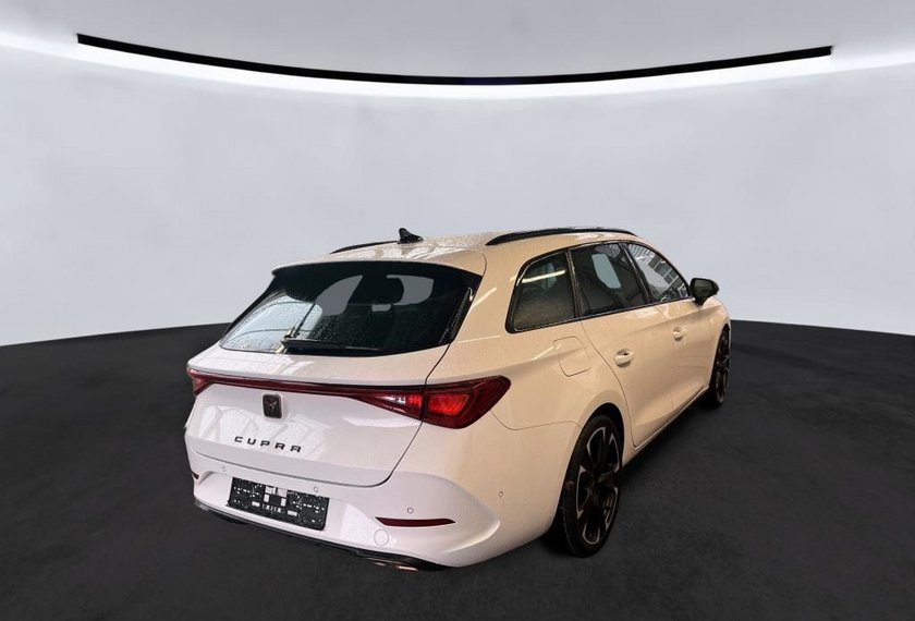 Cupra Leon Leon SP VZ 1.4 TSI e-HYBRID DSG Kamera/19/Navi