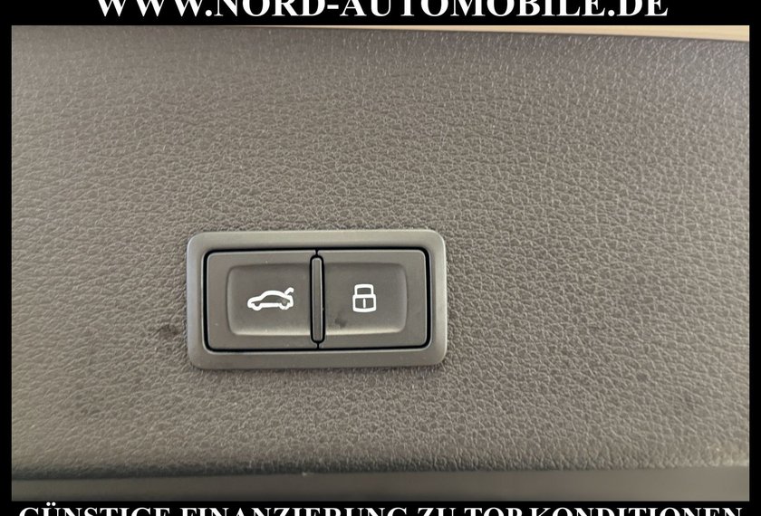 Audi e-tron e-tron Sportback S-Line Black Edition Pano/21/