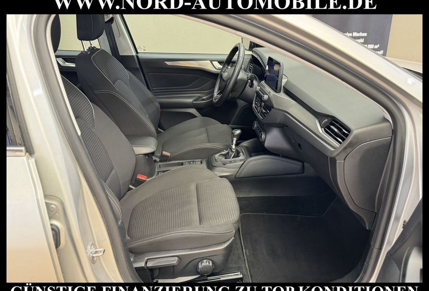 Ford Focus Focus Turnier 1.5 EB Titanium *LED*AHK*KAM*SHZ*