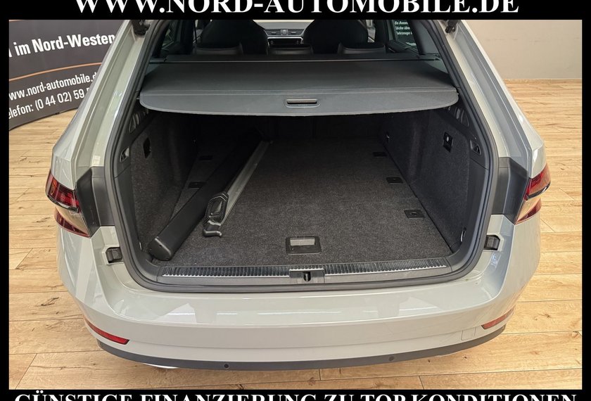 Skoda Superb Superb Combi Sportline 2.0 TDI DSG Teilleder/Kam