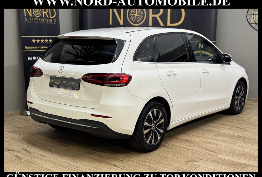 Mercedes-Benz B 180 B 180 d STYLE *LED*NAVI*SHZ*KAM*UPE:43