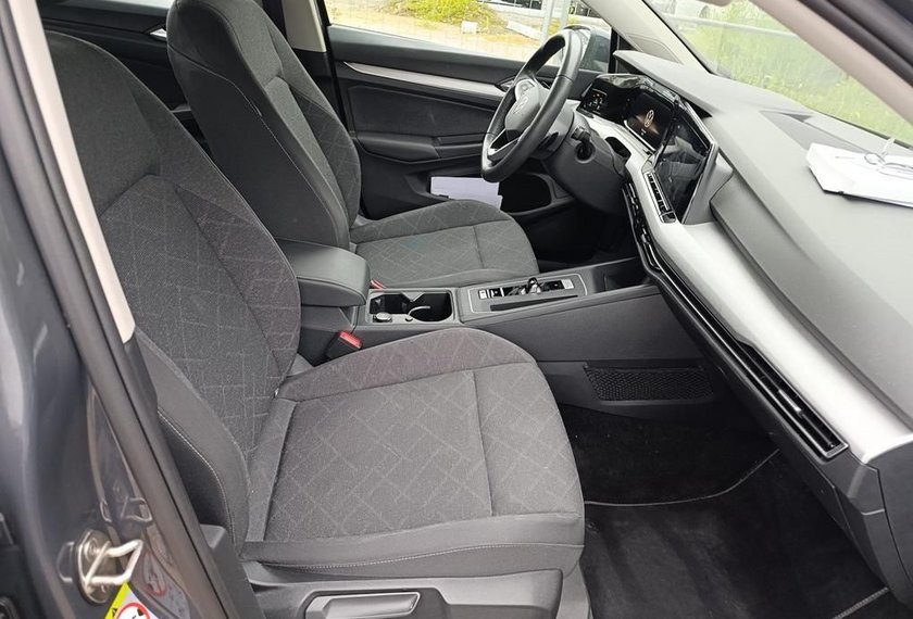 Volkswagen Golf Golf Variant 1.0 eTSI Life DSG Kamera/ACC/LED/