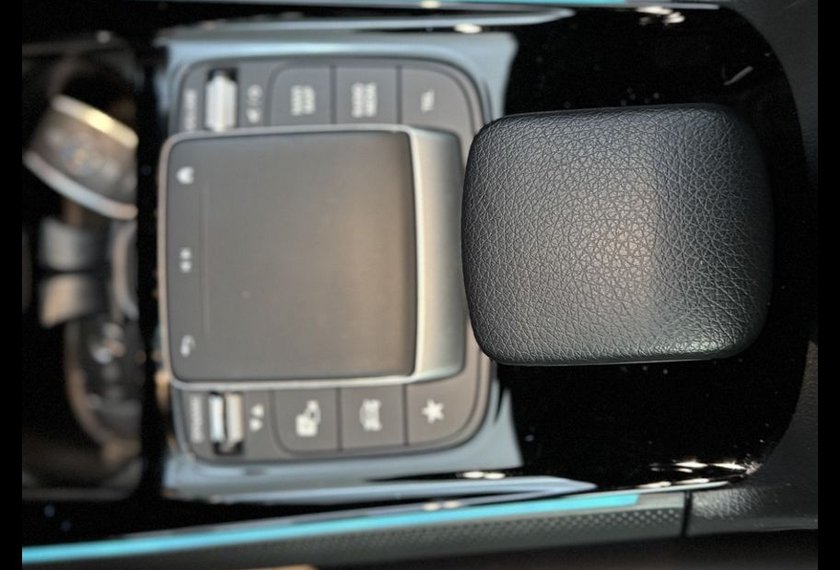 Mercedes-Benz GLA 200 GLA 200 d 4-MATIC STYLE *OFFROAD*AHK*DISTR*UPE53