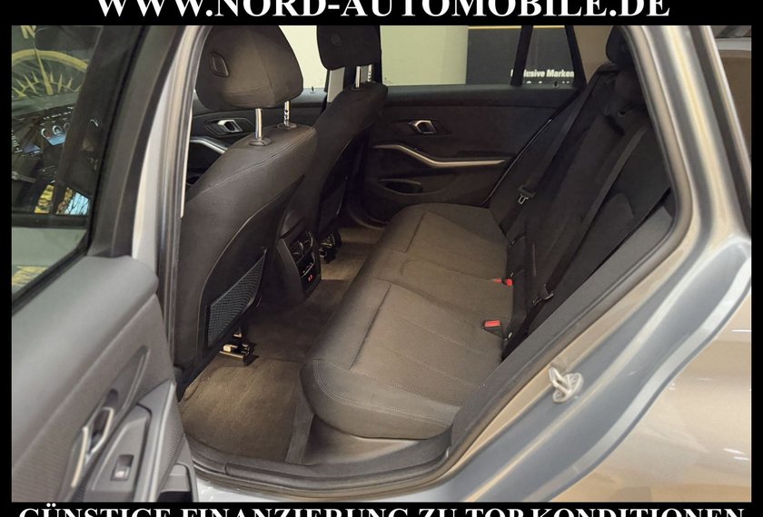 BMW 320 320 d Touring xDrive *LED*AHK*Curved*Shadow*MJ23