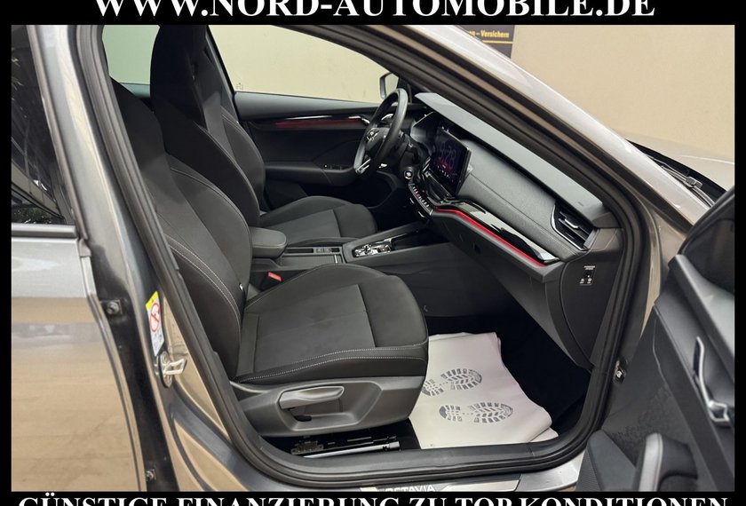 Skoda Octavia Octavia Limousine Sportline 2.0 TDI DSG Head-Up