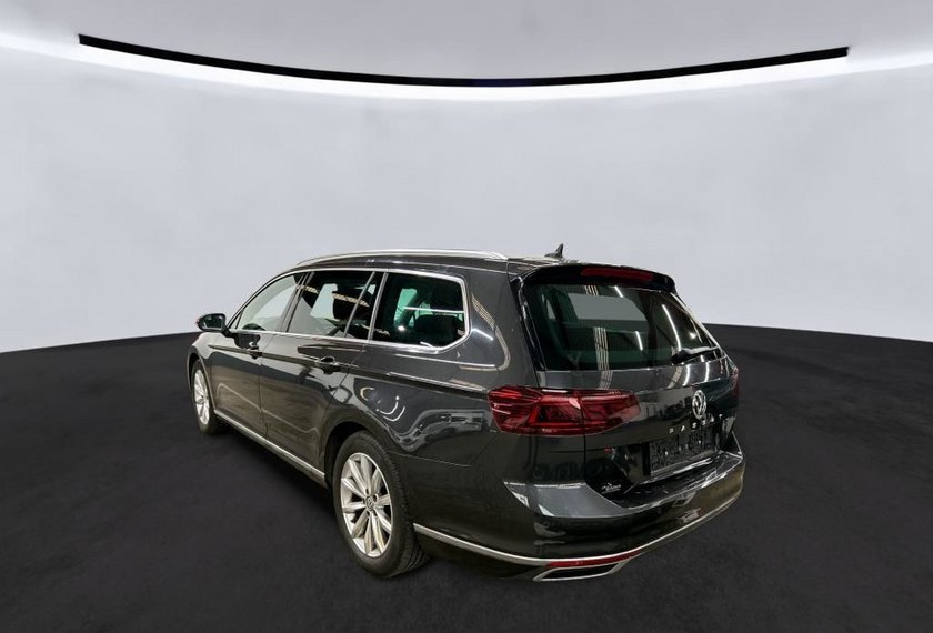 Volkswagen Passat Variant Passat Variant Elegance 2.0 TDI DSG Teilleder