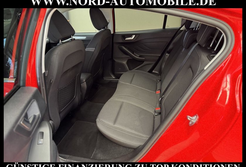 Ford Focus Focus Lim. 1.5 EcoBlue *LED*AHK*ACC*StHz*Kamera*