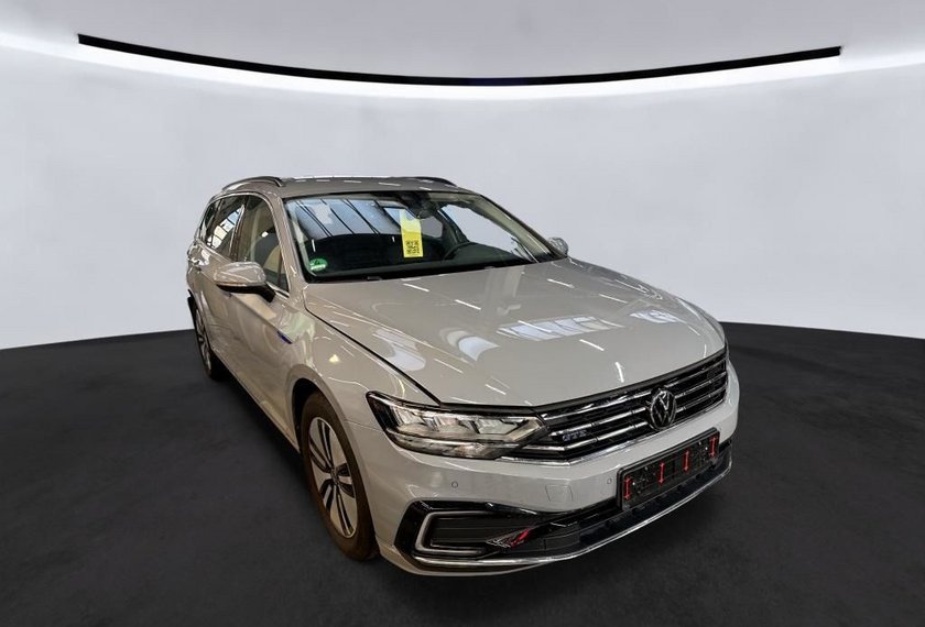 Volkswagen Passat Variant Passat Variant GTE 1.4 TSI Hybrid DSG AHK