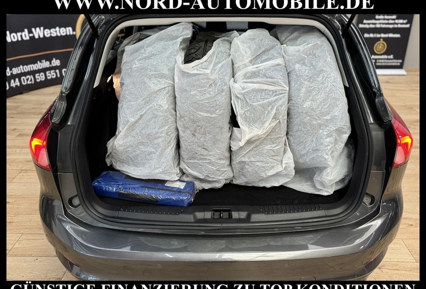 Ford Focus Focus Turnier VIGNALE 2.0 EB *AHK*LEDER*NAV*LED*