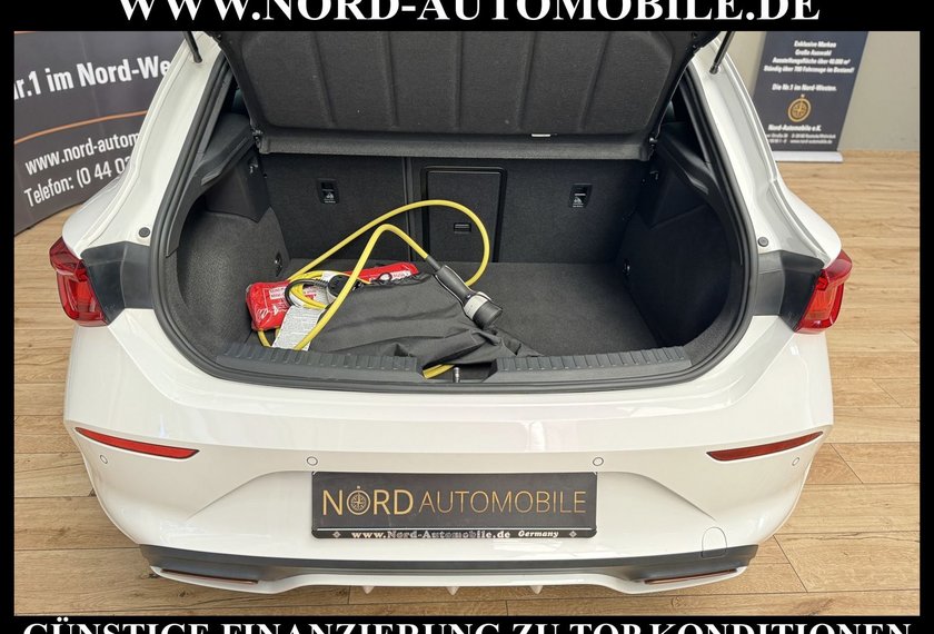 Cupra Leon Leon 1.4 TSI e-Hybrid DSG Kamera/18/Navi/