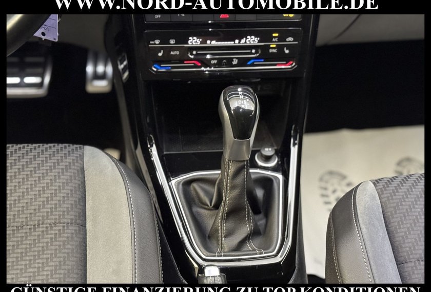Volkswagen T-Cross T-Cross R-Line 1.0 TSI DSG Teilleder/18/Navi/LED