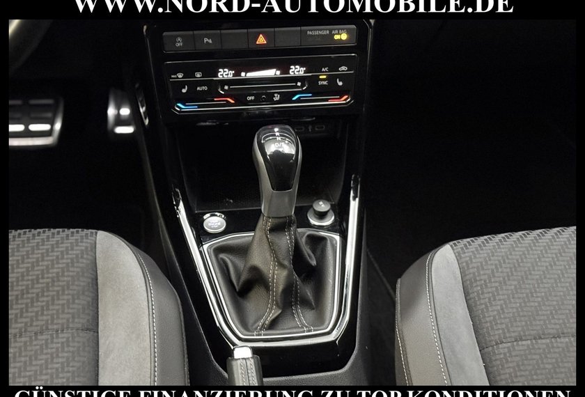 Volkswagen T-Cross T-Cross R-Line 1.0 TSI DSG Kamera/18/Dig.Cockpit