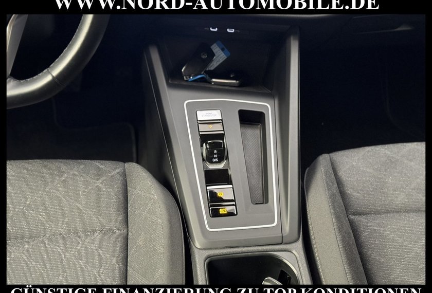 Volkswagen Golf Golf Variant Life 1.0 eTSI DSG Kamera/Navi/LED/