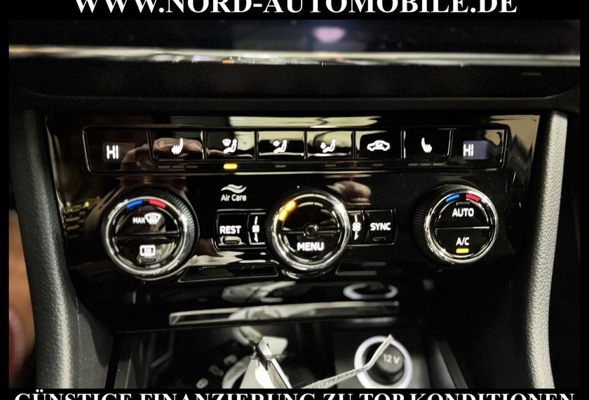 Skoda Superb Superb Combi 2.0 TSI DSG SportLine AHK/Pano/19/