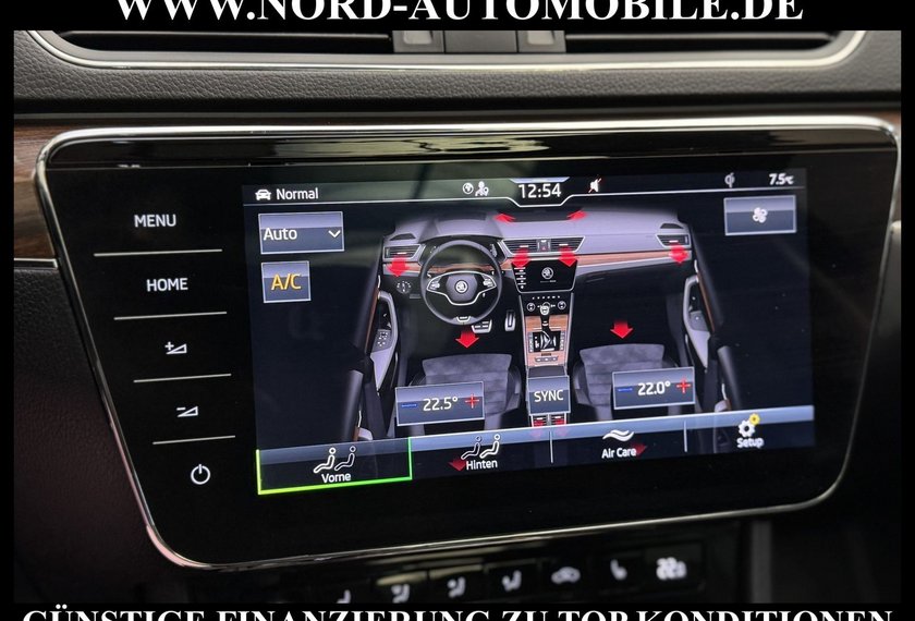 Skoda Superb Superb Combi SCOUT TDI DSG 4x4 *AHK*PANO*UPE61*