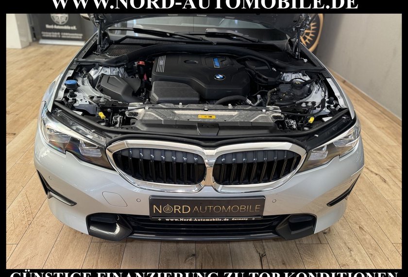 BMW 330 330 e Touring xDrive Sport Line *LED*PANO*SHADOW