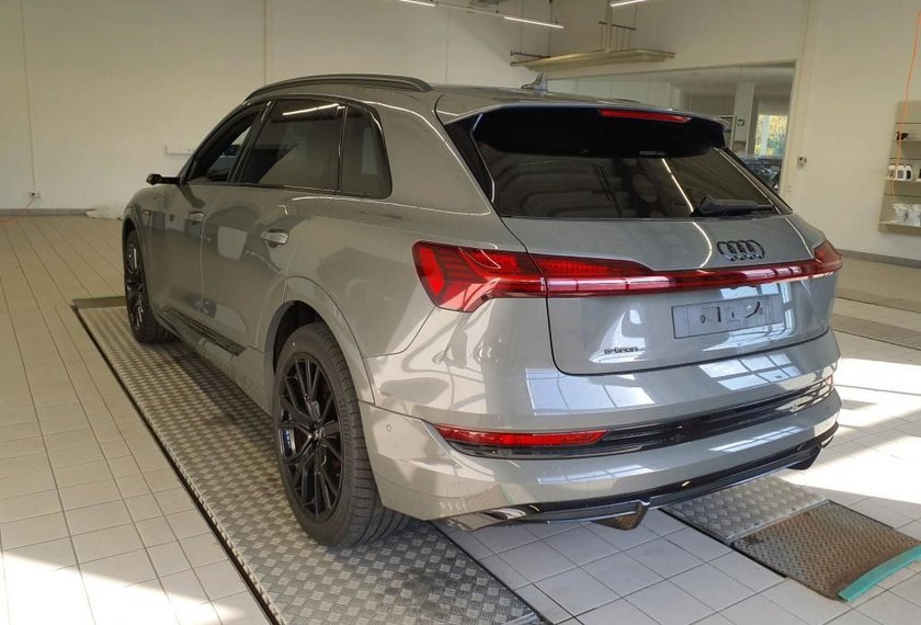 Audi e-tron e-tron 55 QU.S-Line Black Style Pano/HeadUp/B&amp;O/