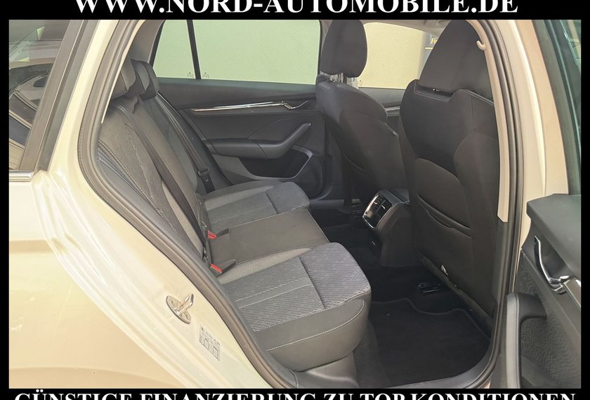 Skoda Octavia Octavia Combi 2.0 TDI DSG Style *LED*ACC*VIRT*