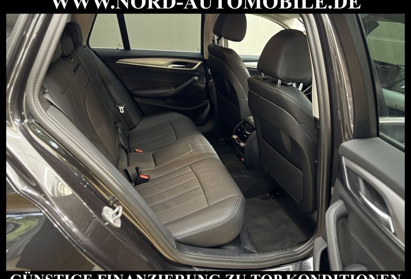 BMW 520 520 d Touring xDrive *LED*AHK*Luft*ParkAss*Leder